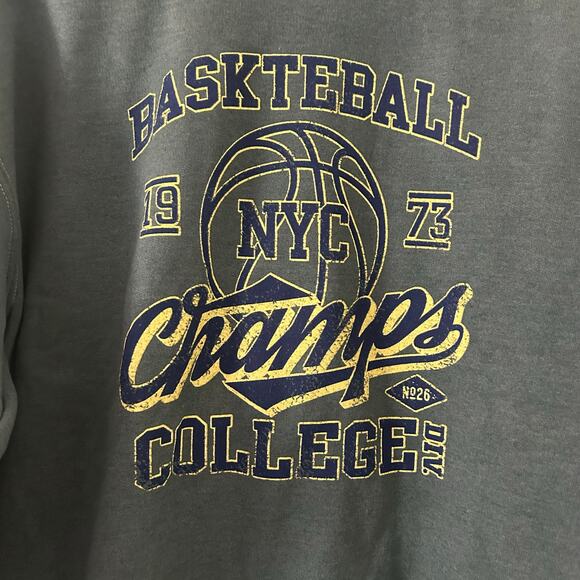 Golden Hour Women's Crew Neck Green NYC Basket Ball Sweatshirt XS S Small NWOT - Picture 2 of 5